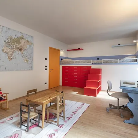 アパート Architect S House